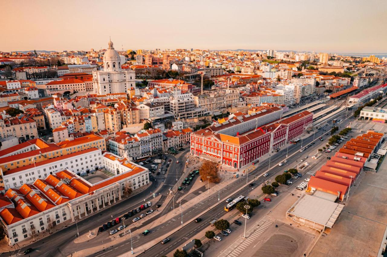 The Editory Riverside Santa Apolónia Hotel Lisboa Exterior foto Aerial view of the station