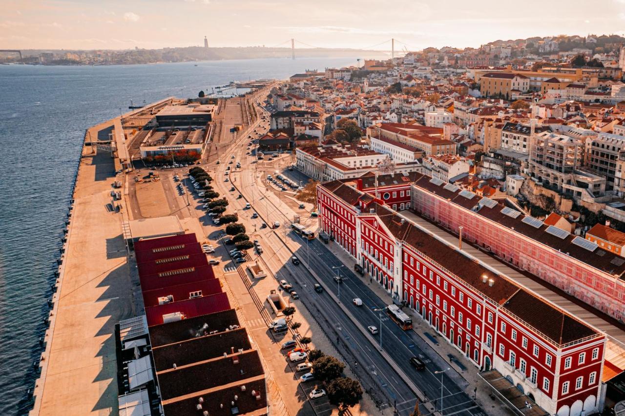 The Editory Riverside Santa Apolónia Hotel Lisboa Exterior foto Aerial view of the station