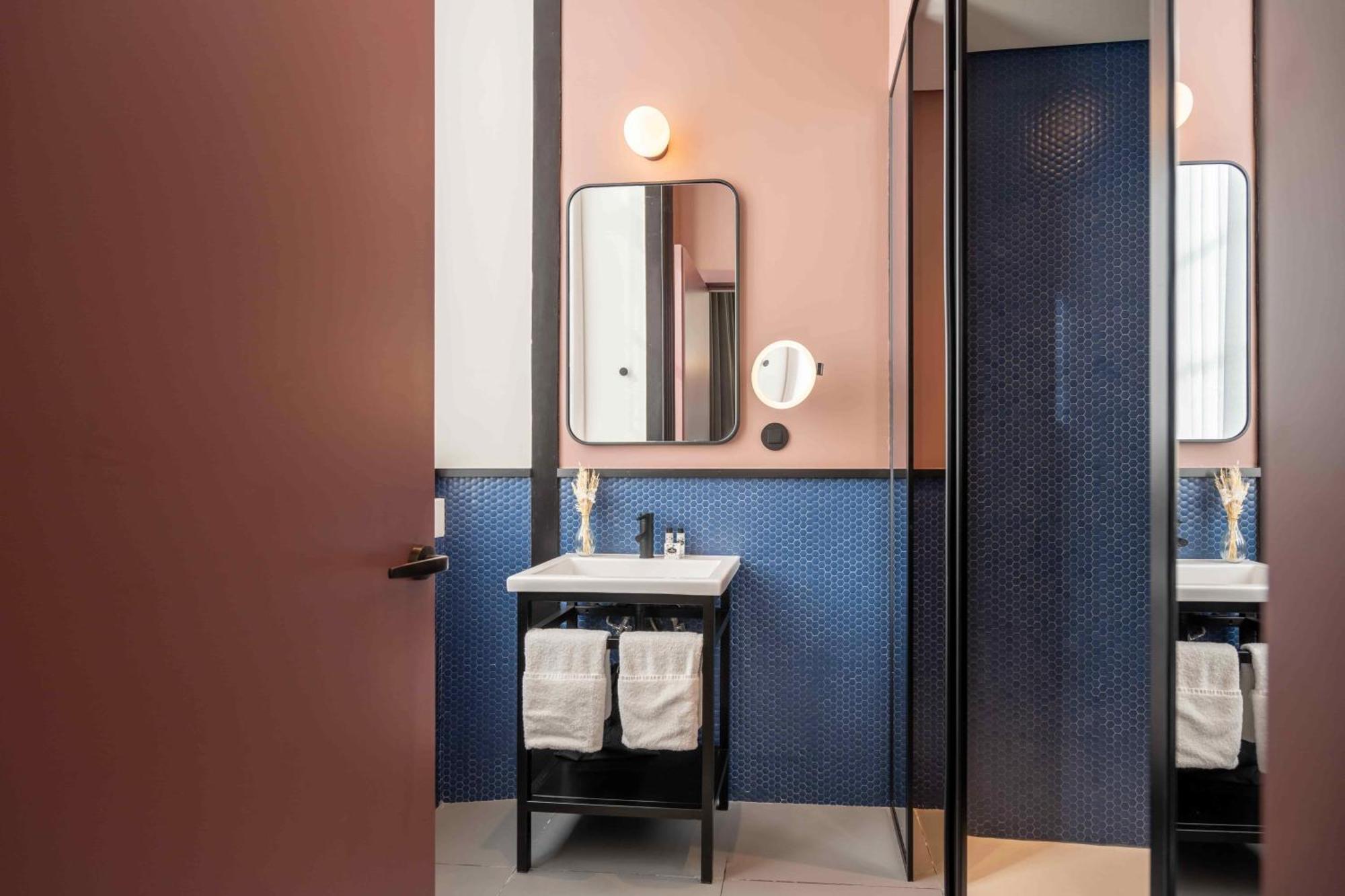 The Editory Riverside Santa Apolónia Hotel Lisboa Exterior foto Bathroom