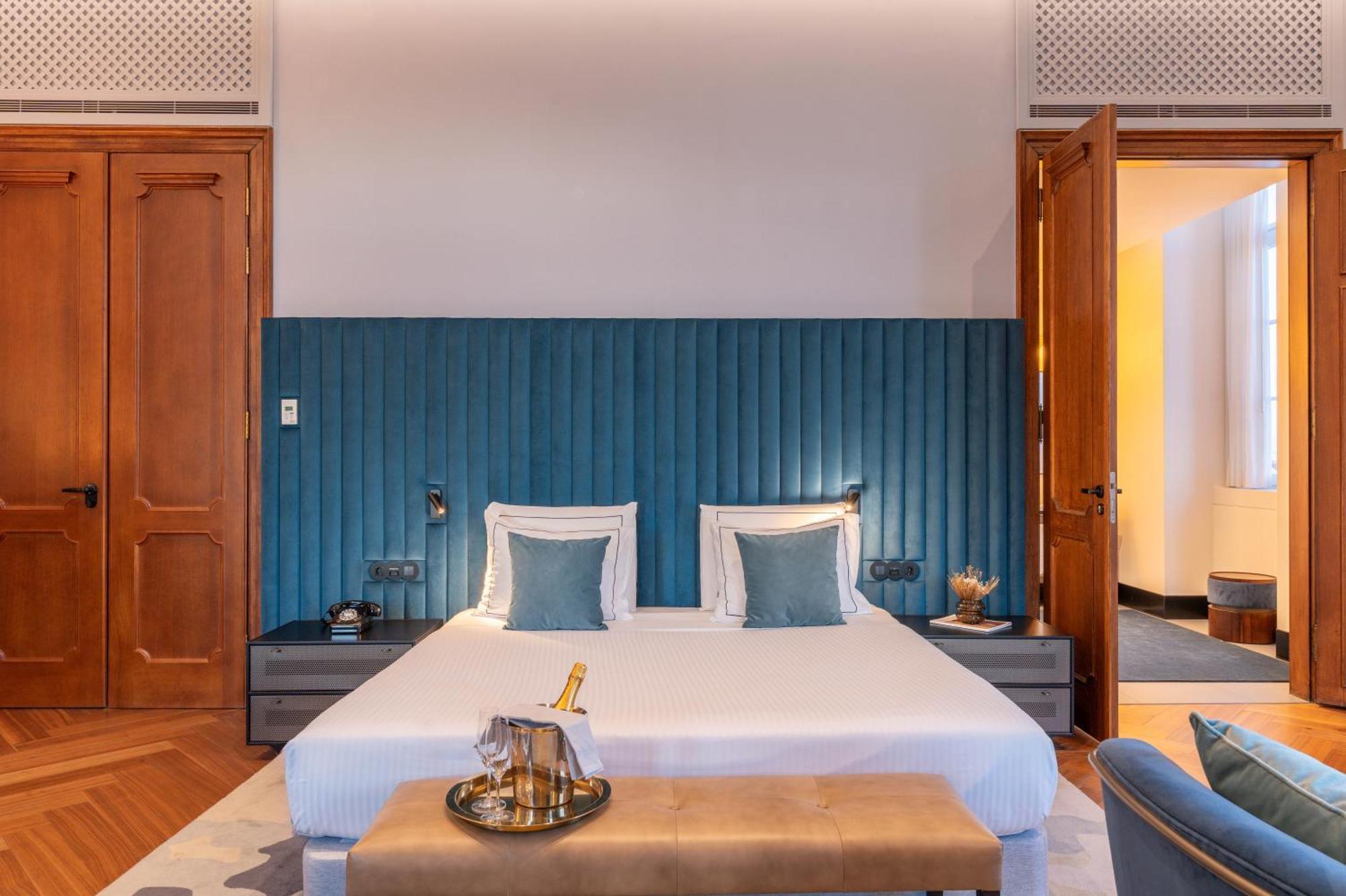 The Editory Riverside Santa Apolónia Hotel Lisboa Exterior foto A bedroom at the hotel