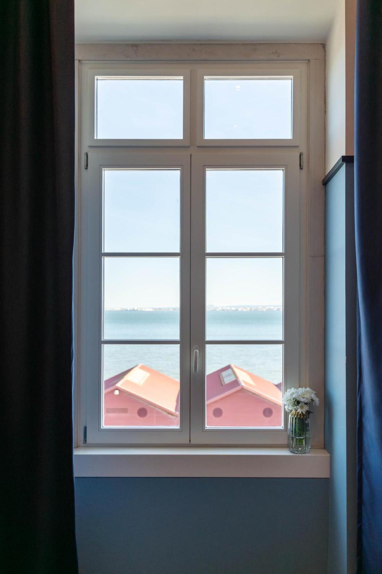 The Editory Riverside Santa Apolónia Hotel Lisboa Exterior foto A window