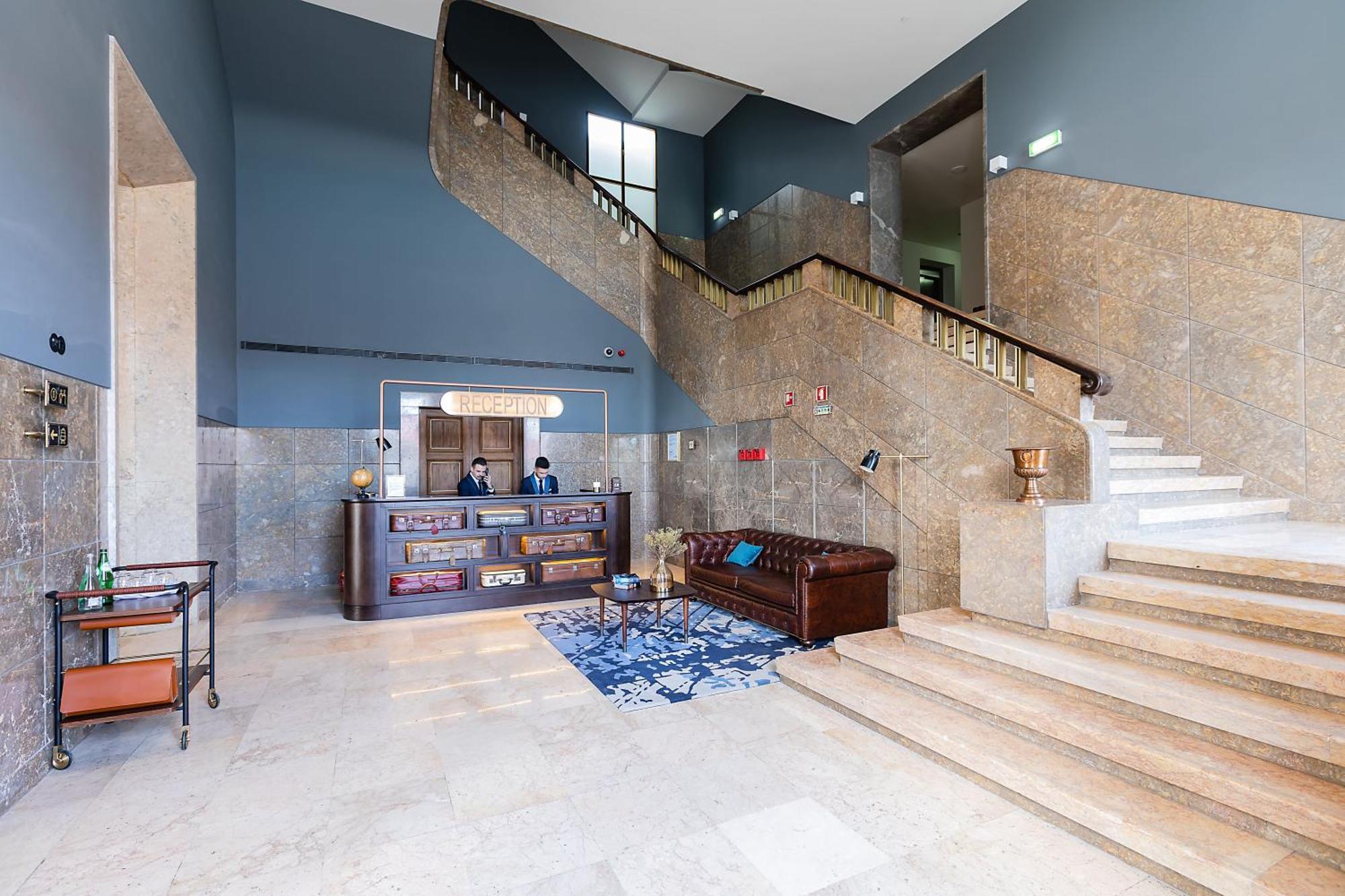 The Editory Riverside Santa Apolónia Hotel Lisboa Exterior foto Interior of the library